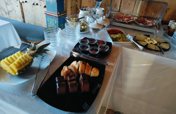 breakfast tschutscherhof dolomites